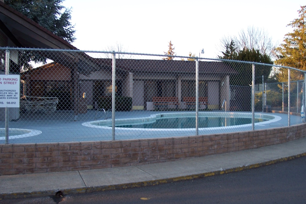 Aloha Sun Mobile Estates in White City Oregon